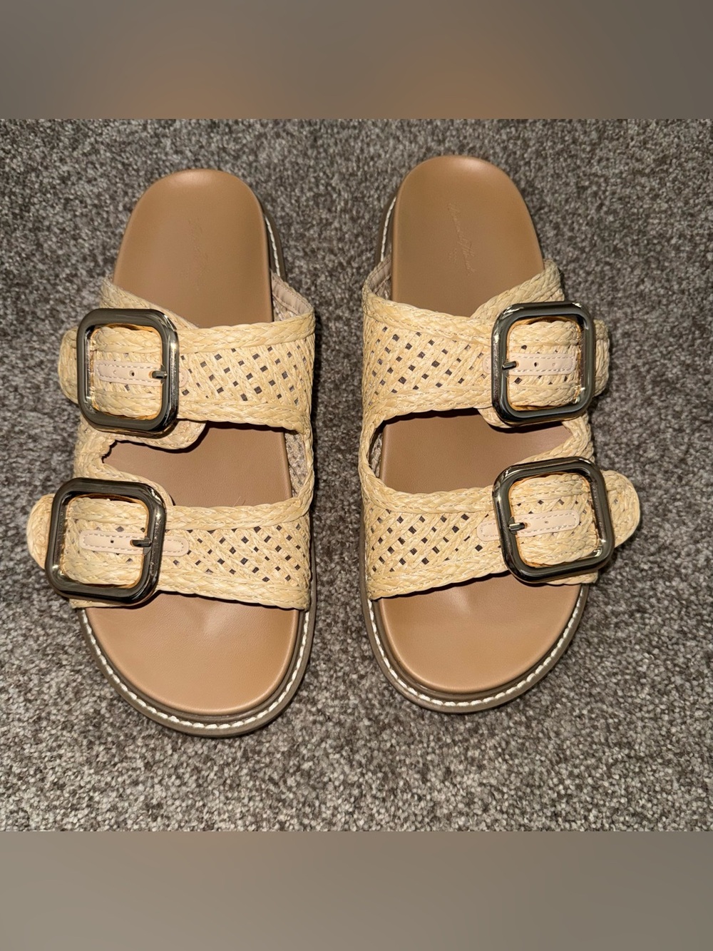 Universal thread Birkenstock style straw sandals